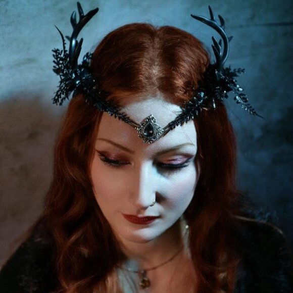 Black Flower Antler Crown Gothic Elf Headpiece Renaissance Faire Accessory main image 4